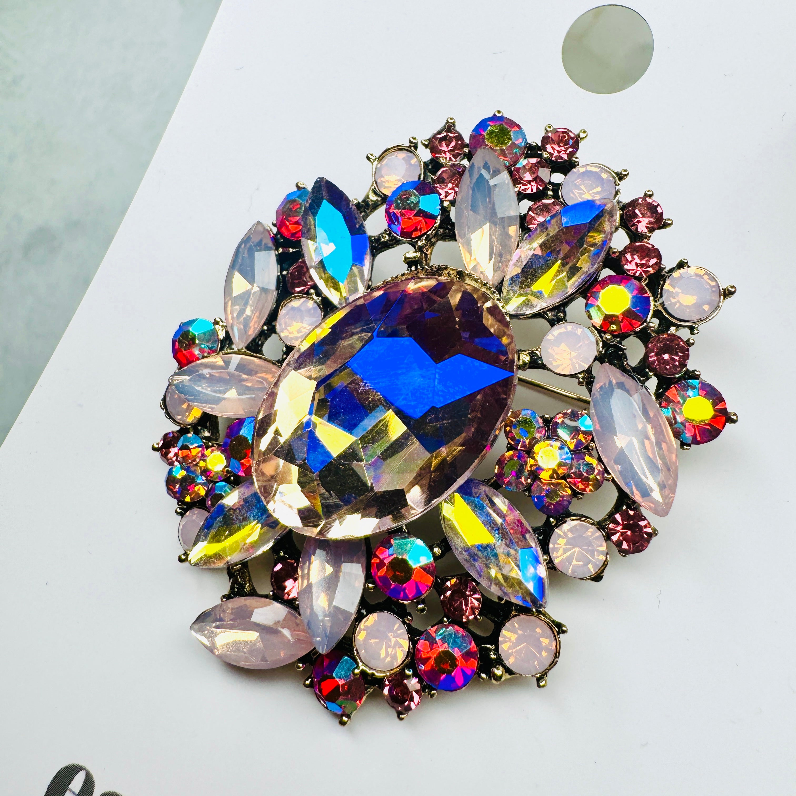 Statement Brooch - Oval