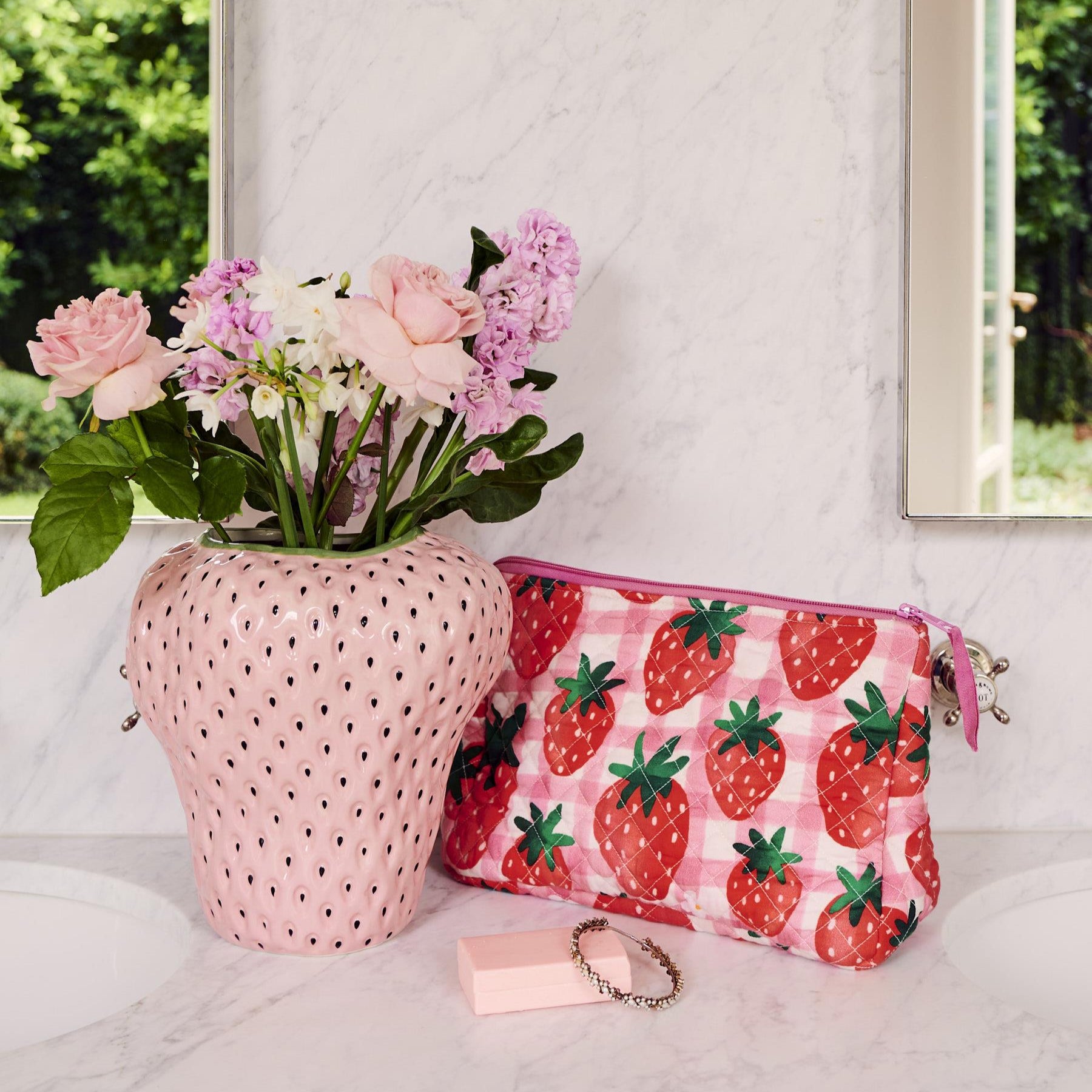 Quilted Toiletry Purse - Strawberry Jam